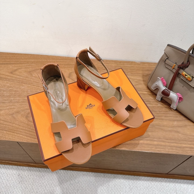 H**me5 sandals